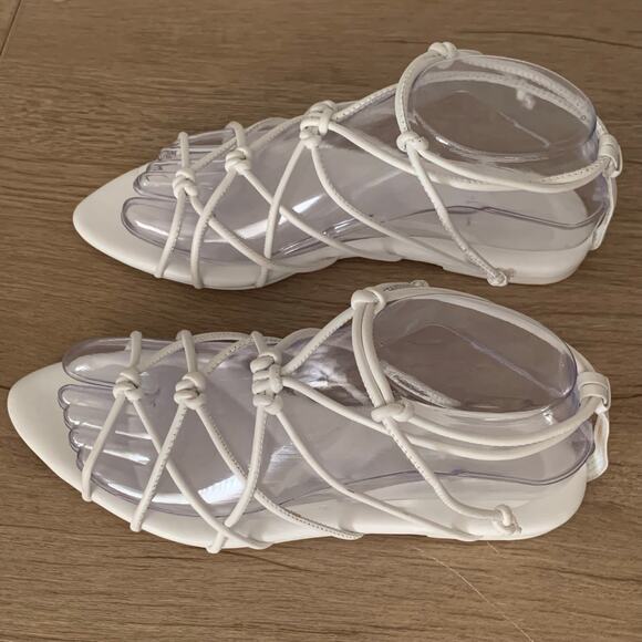 VINCE Kenna Leather Strappy Gladiator Knotted Leather Sandal Flats sz 6 US White - Picture 3 of 16